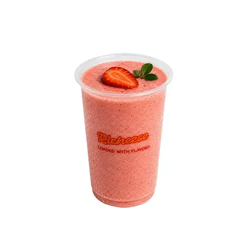 Strawberry — Smoothies at Richeese Multan